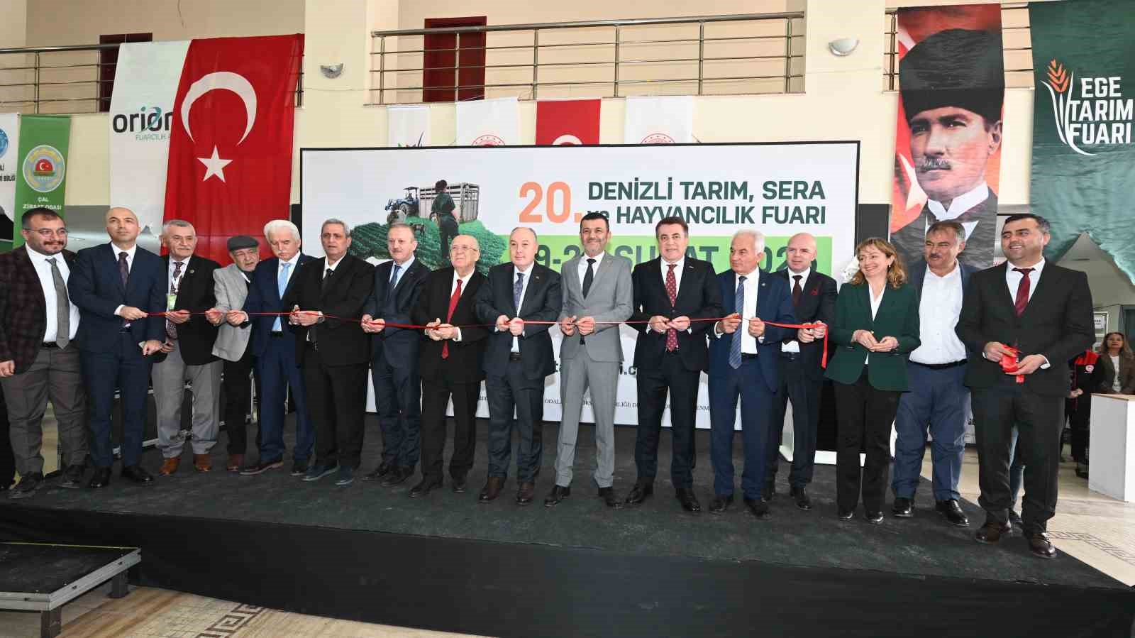 DTO Başkan Yardımcısı Aracı;  Denizli, 76 ülkeye 70 çeşit tarım ürünü ihraç ediyor 
?v=1