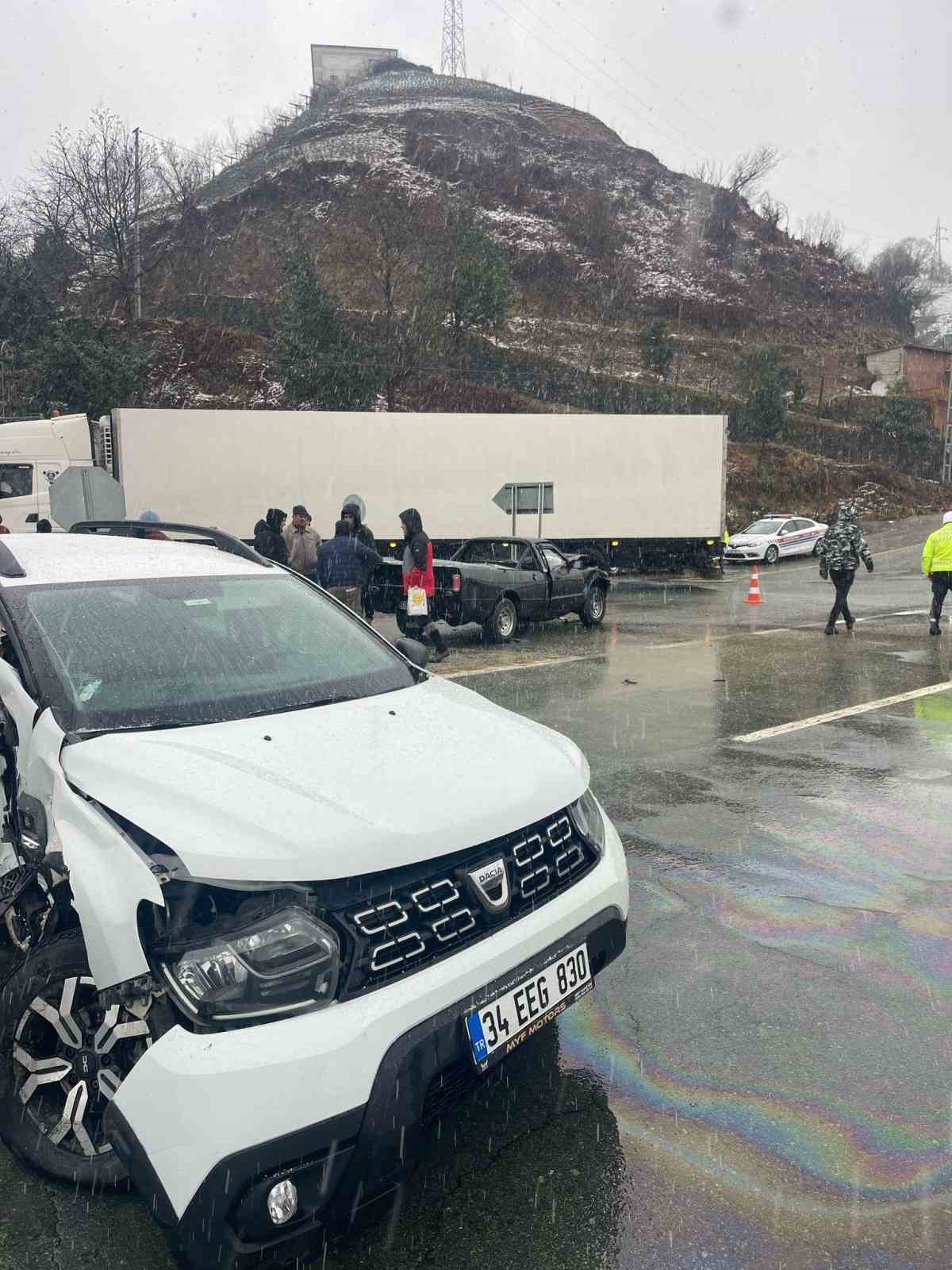 CHP’li Milletvekili Ocaklı aracıyla kaza yaptı
