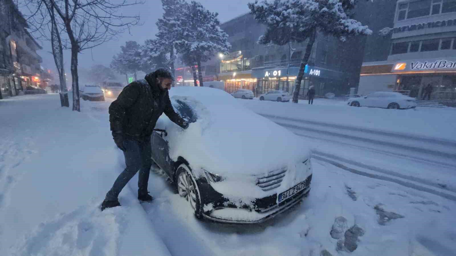 Tatvan’da 25 köy yolu kapandı
?v=1