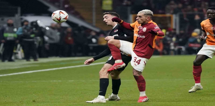 UEFA Avrupa Ligi: Galatasaray: 0 - AZ Alkmaar: 0 (Maç devam ediyor)?v=1