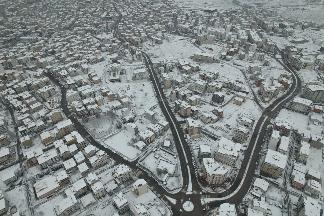 Çayırova’da ekipler kar teyakkuzunda
?v=1