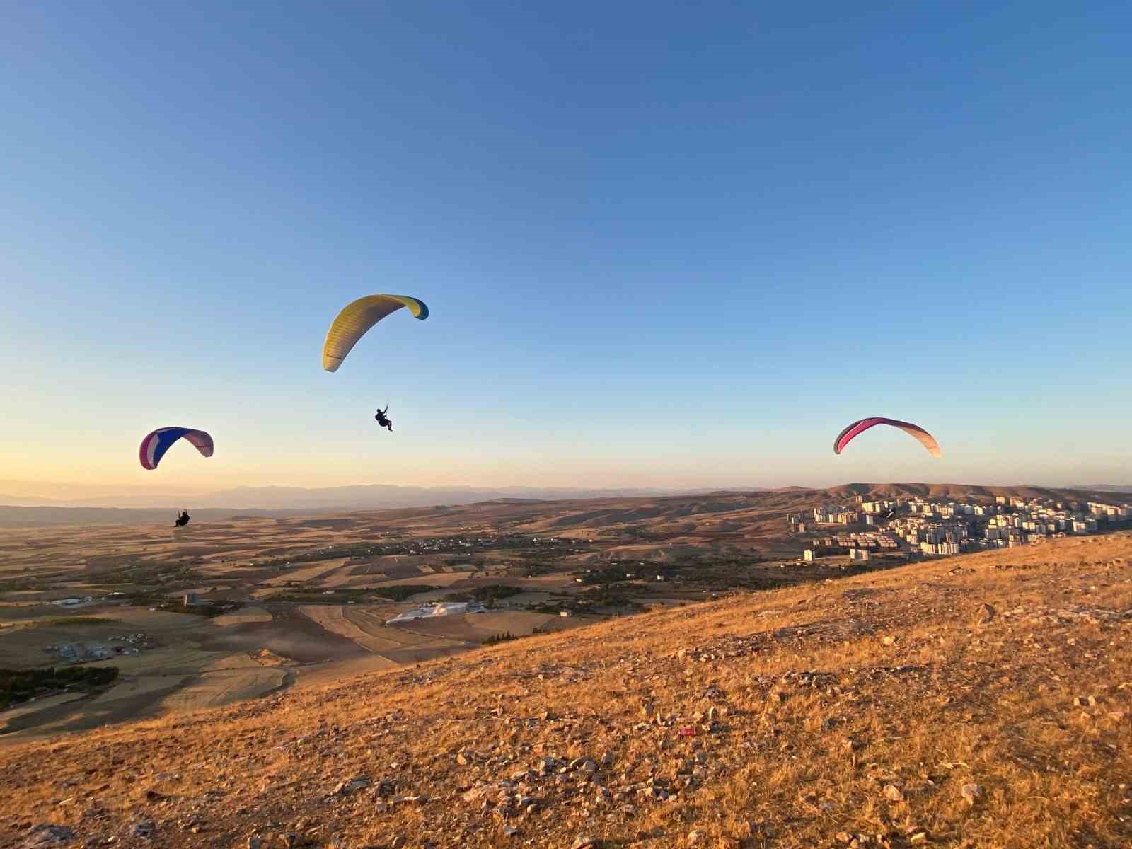 Elazığ Sportif Havacılık Kulübü, önemli başarılara imza atıyor
?v=1