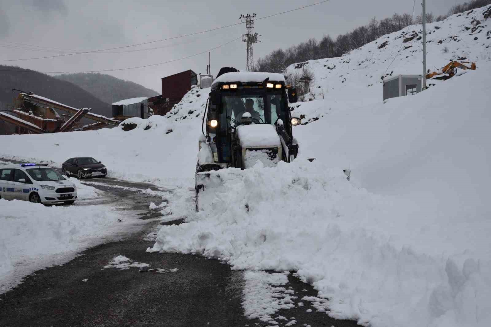 Atakum’da kar mesaisi
?v=1