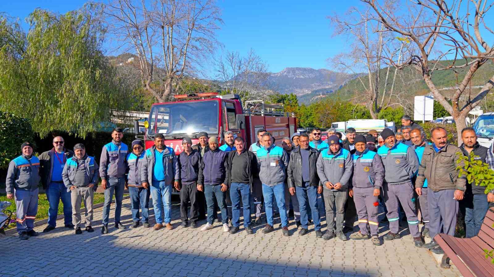 Alanya’da arazöz sürücülerine yangın eğitimi verildi
?v=1