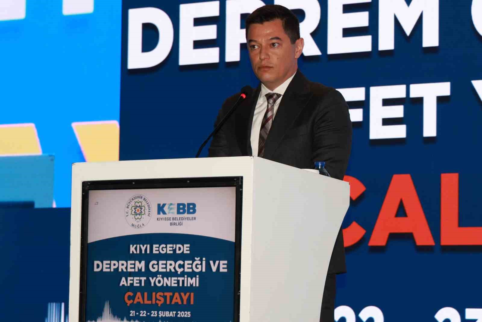 Başkan Ünlü:  İmarsız her gün felaketlere kapı aralıyor 
?v=1