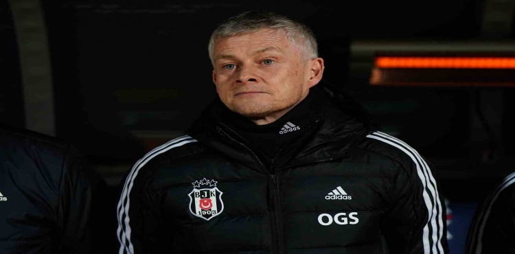 Ole Gunnar Solskjaer:  Oyunu idare etme şeklimizden dolayı mutluyum ?v=1