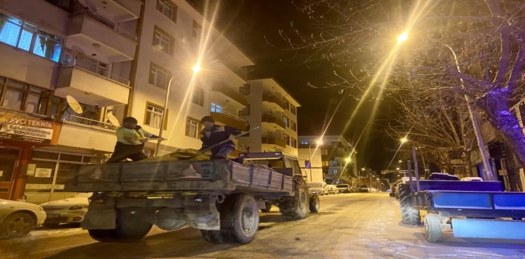 Taşköprü Belediyesi’nden kar mesaisi