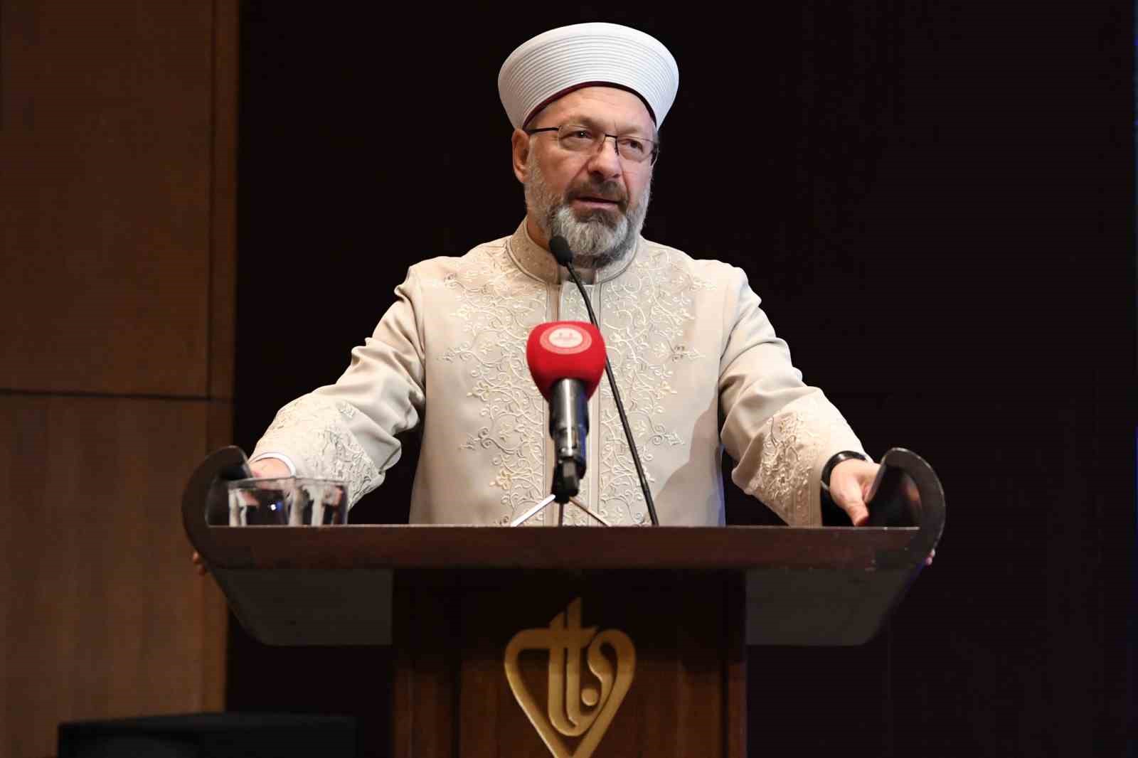 Diyanet İşleri Başkanı Erbaş:  İnsan yetiştirmek sarraf hassasiyeti gerektirir 
?v=1