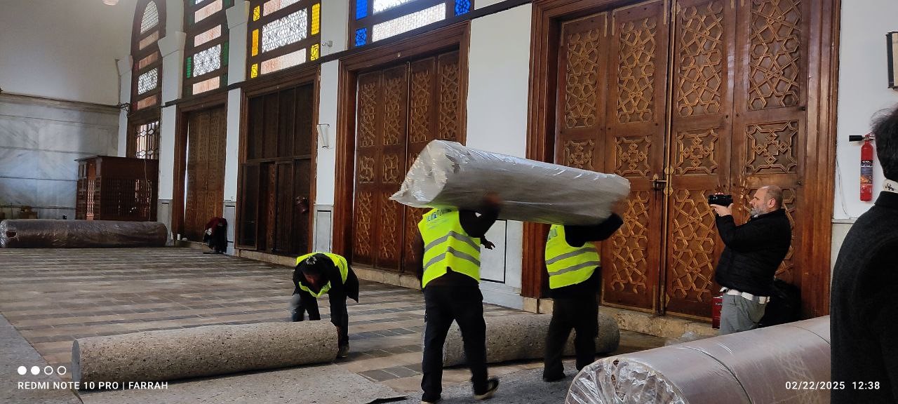 Tarihi Emevi Camii’ne Cumhurbaşkanı Erdoğan’ın seçtiği halılar serilmeye başlandı
?v=1