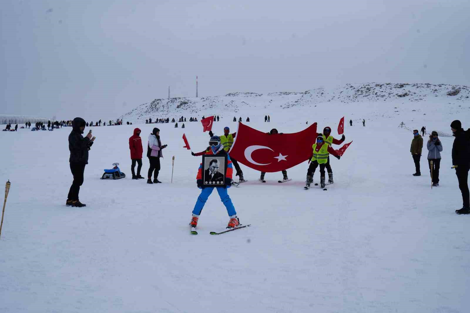 Niğde’de  Kardan Adam Şenliği 
?v=1