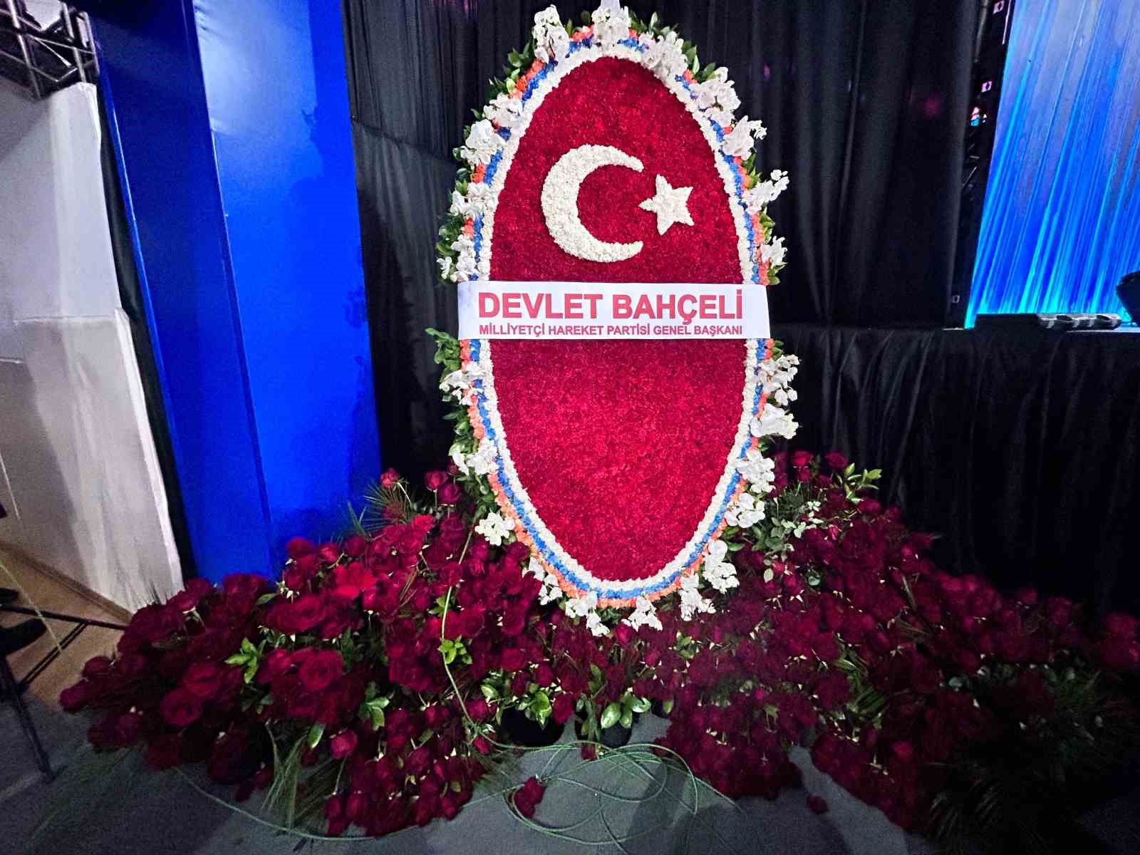 Bahçeli’den AK Parti’nin kongresine anlamlı hediye
?v=1