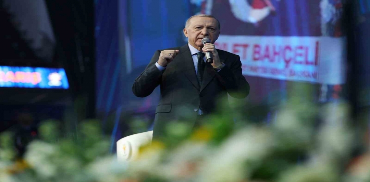 Cumhurbaşkanı Erdoğan:  Vatandaşlarımız muhalefetin içler acısı halini gördükçe yönünü bize dönüyor ?v=1