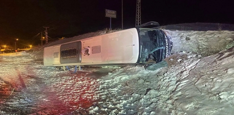 Yozgat’taki otobüs kazasında yaşanan panik kamerada?v=1