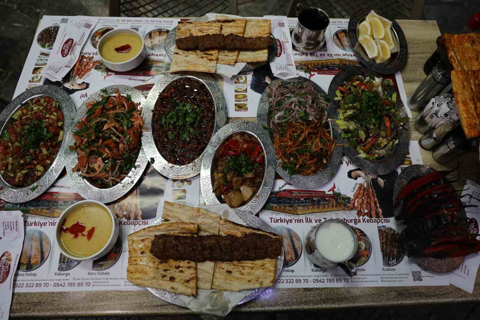 Adana Kebap, iftarda hem gözü hem de mideyi doyuracak
?v=1