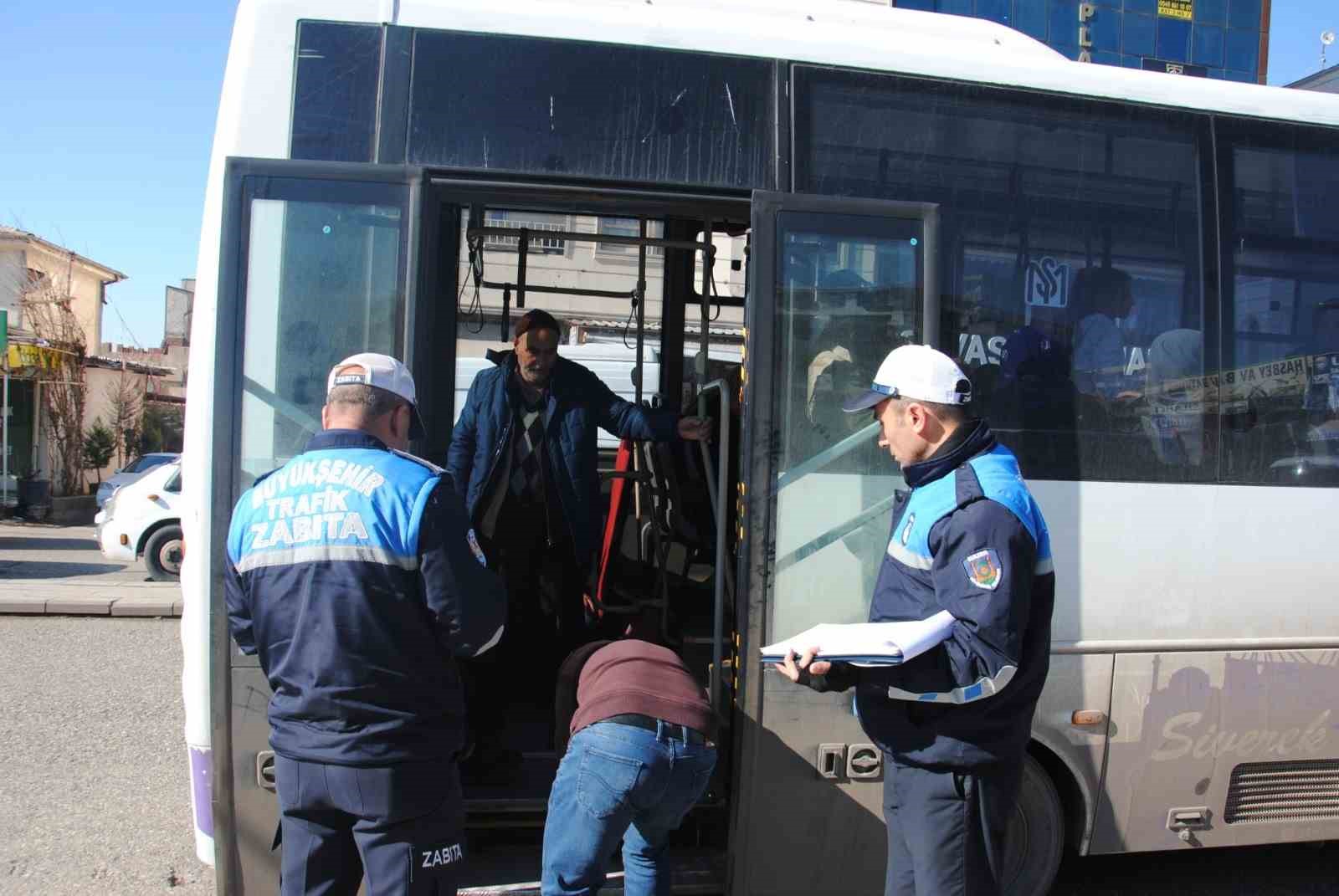 Şanlıurfa’da özel halk otobüslerine denetim
?v=1