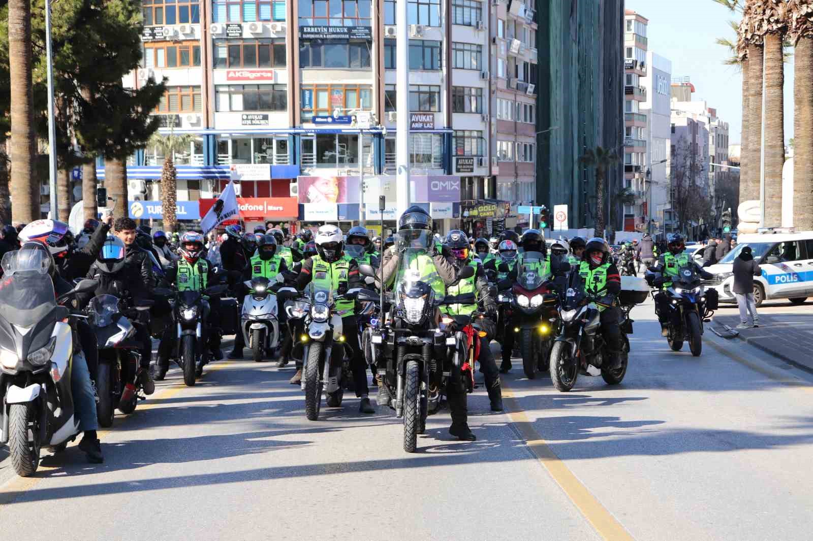 Motosikletçiler motorcu dostu bariyerler için çağrıda bulundu
?v=1