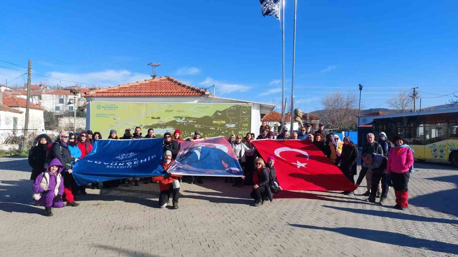 Başkan Çerçioğlu Aydınlıları doğa yürüyüşleri ile buluşturmaya devam ediyor
?v=1