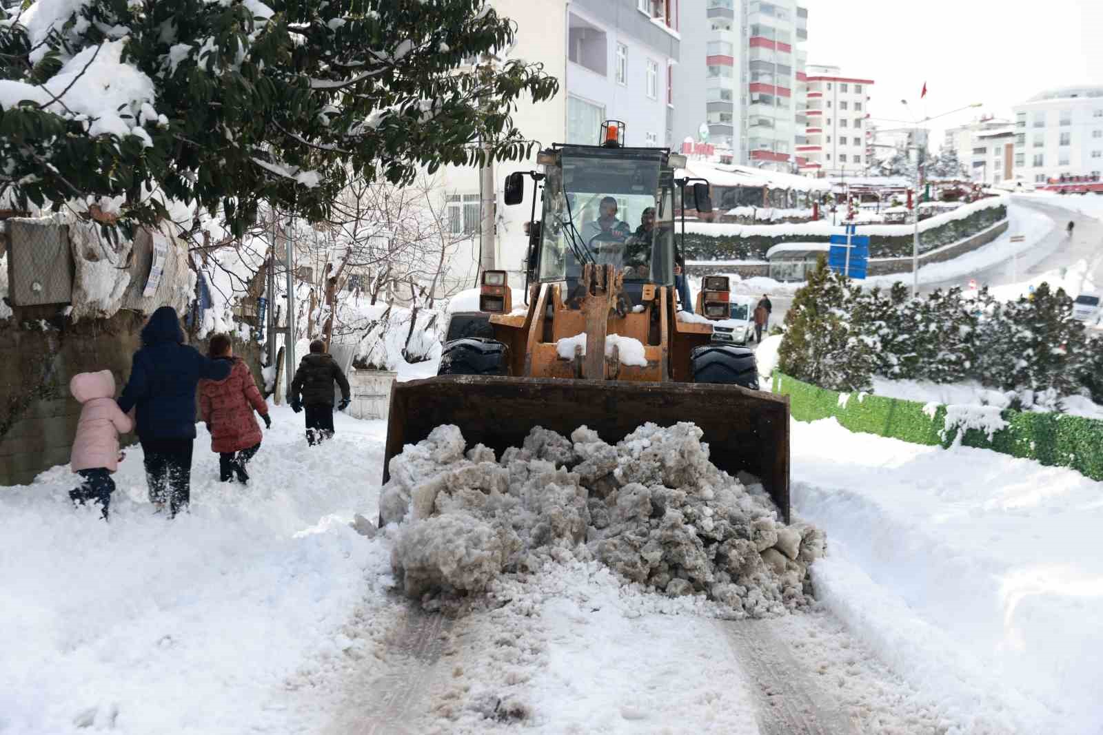 İlkadım’da karla mücadele devam ediyor
?v=1