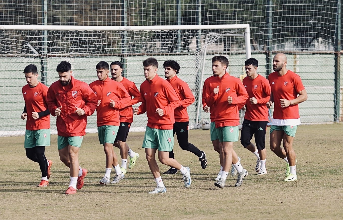 Karşıyaka’da futbolcular antrenmana çıkmadı
?v=1