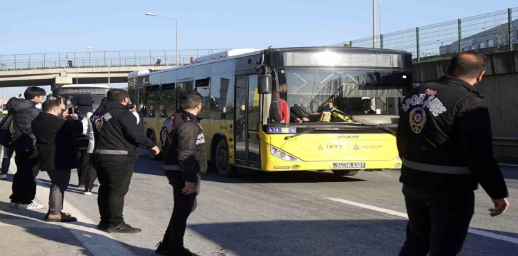 Fenerbahçe taraftarı, Ali Sami Yen Spor Kompleksi’ne ulaştı?v=1