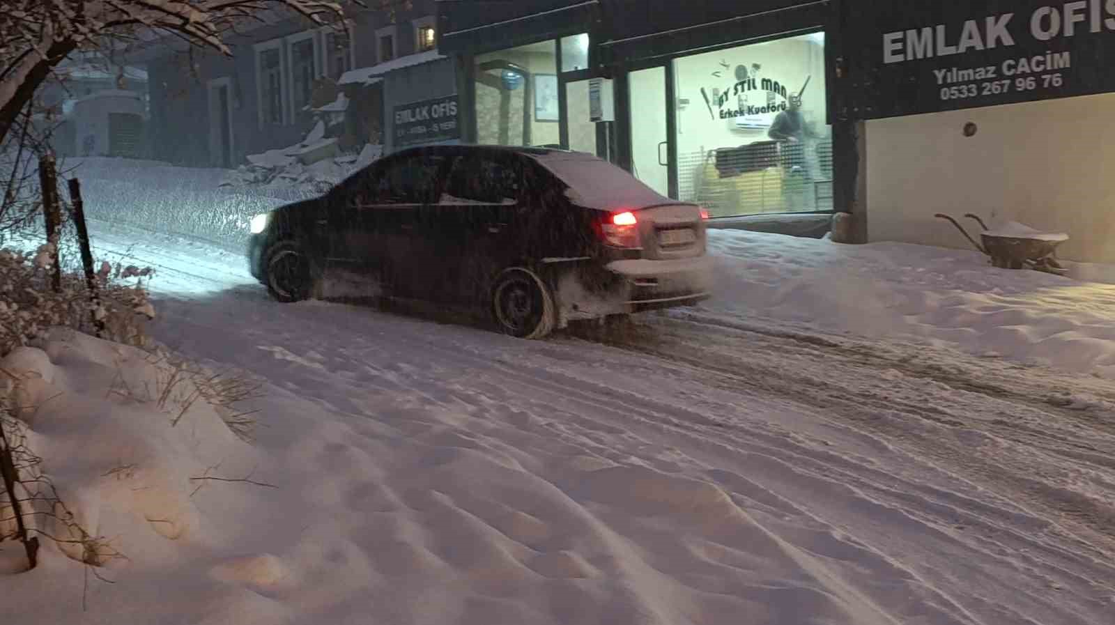 Van’da yoğun kar yağışı nedeniyle uçak seferleri iptal edildi
?v=1