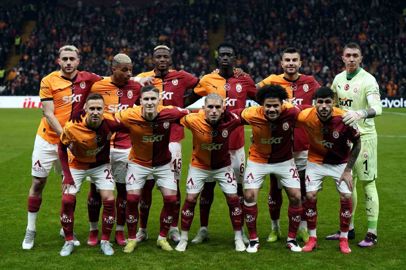 Galatasaray’da 4 değişiklik
?v=1