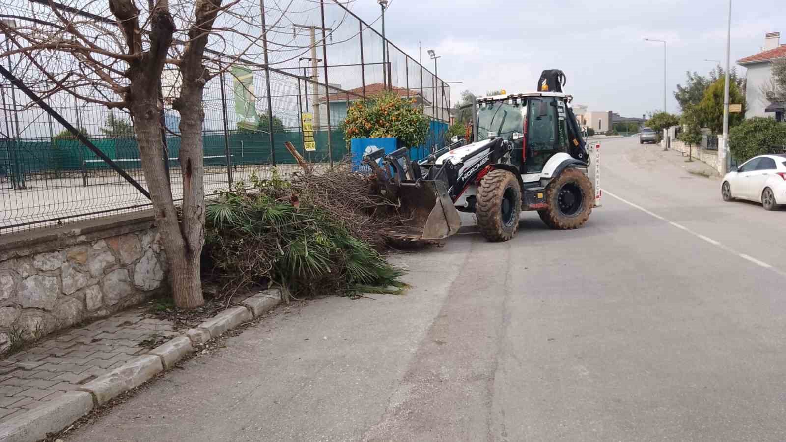 Güzelbahçe’de ‘Moloz ve bitkisel atık toplama günleri’ başladı
?v=1