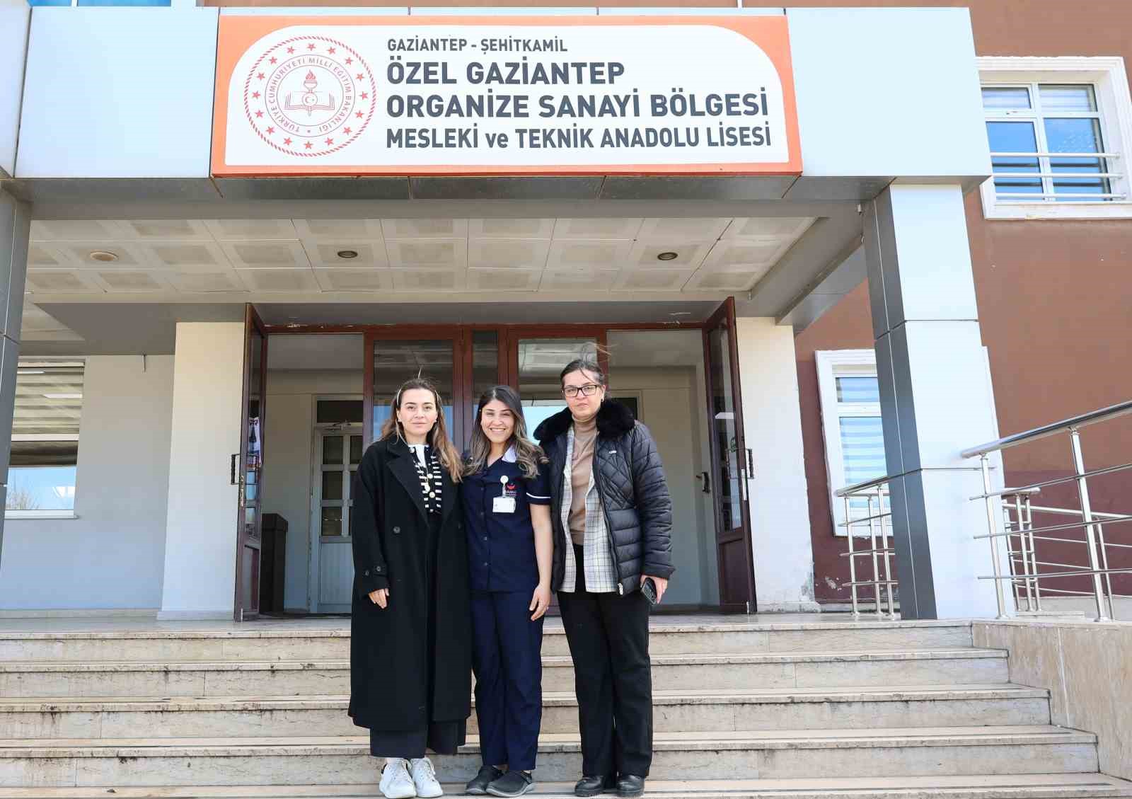 SANKO Üniversitesi Hastanesi tarafından Gaziantep OSB Koleji öğrencilerine ilk yardımın önemi anlatıldı
?v=1