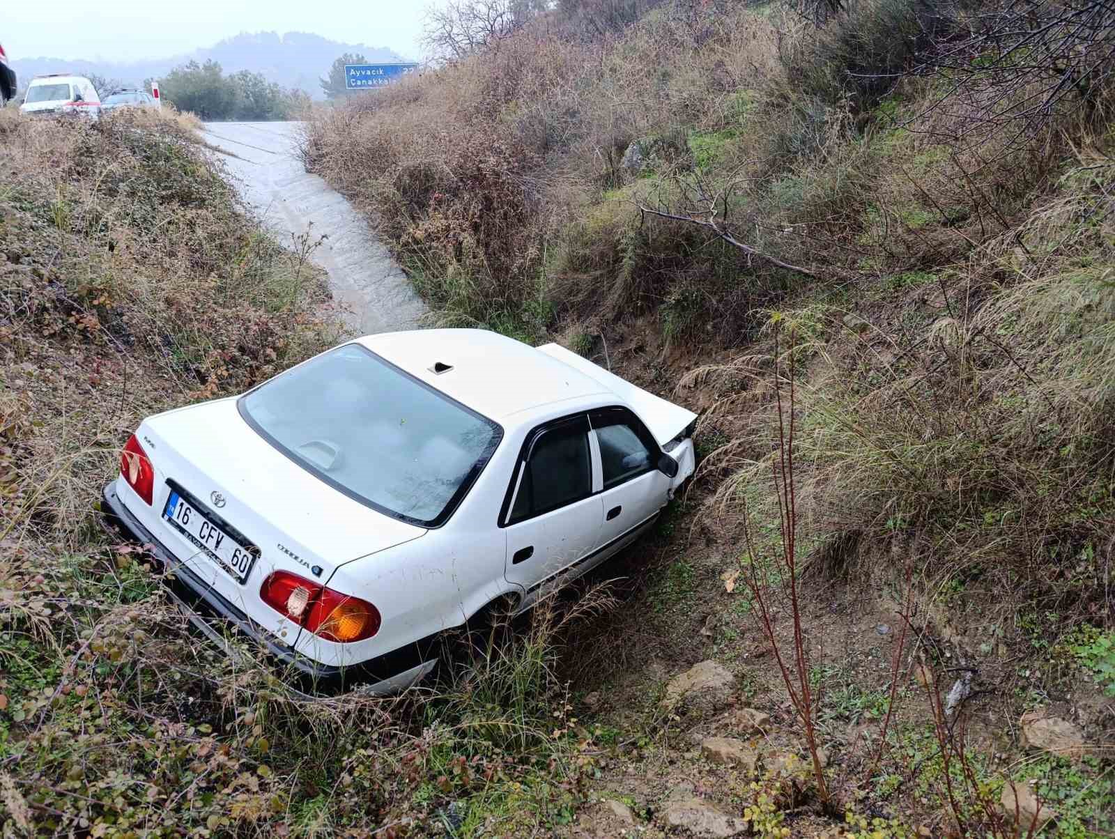 Şarampole uçan otomobil sürücüsü yaralandı
?v=1