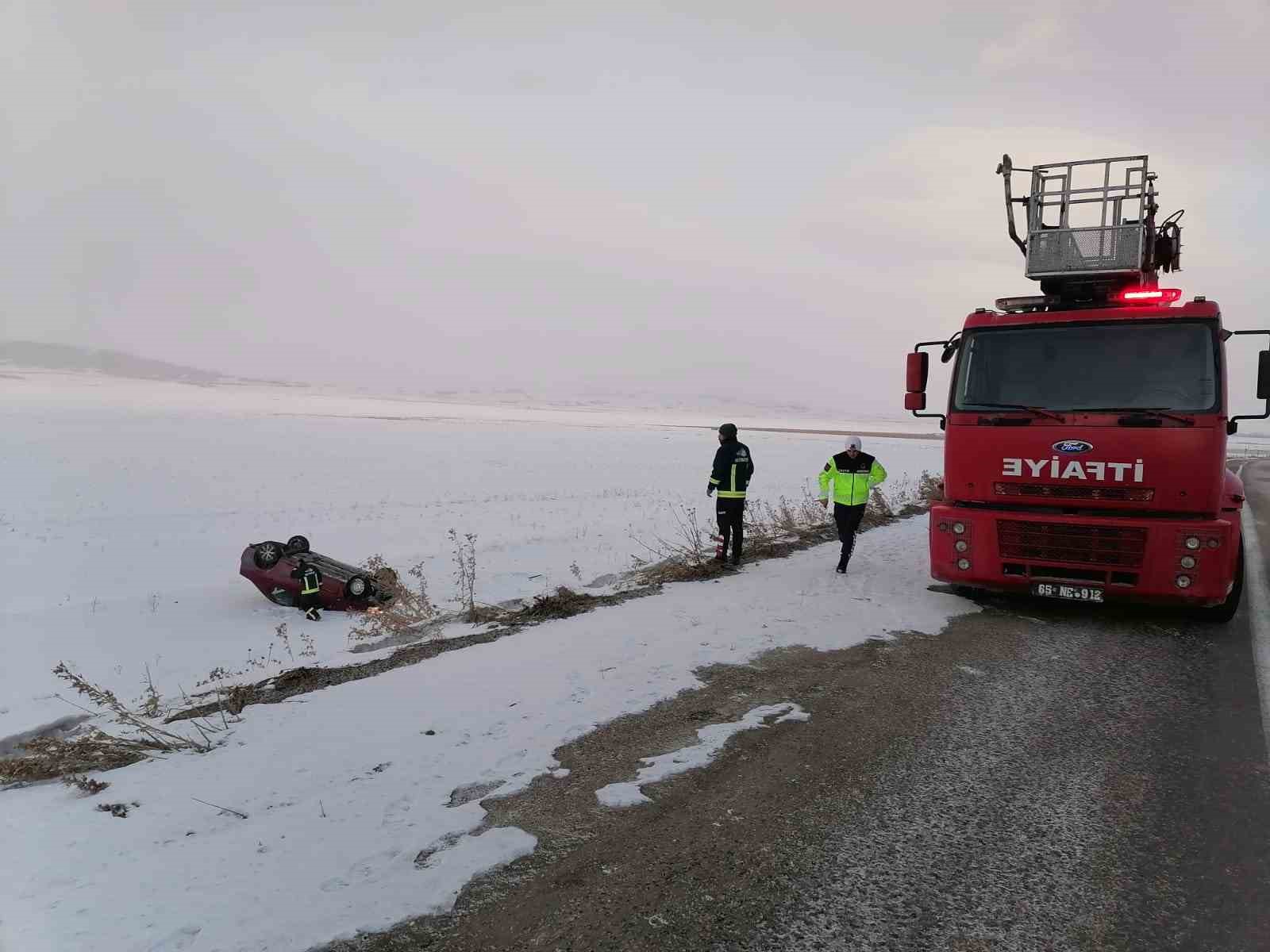 Van’da trafik kazası: 2 yaralı
?v=1