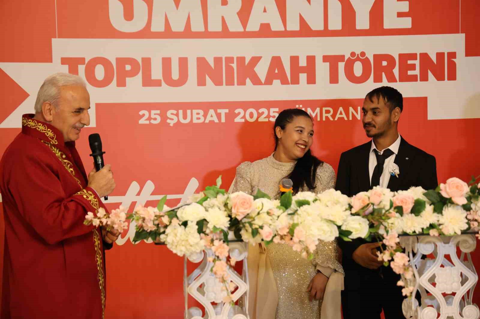 Ümraniye Belediyesi 12 roman çifte nikah töreni düzenledi
?v=1