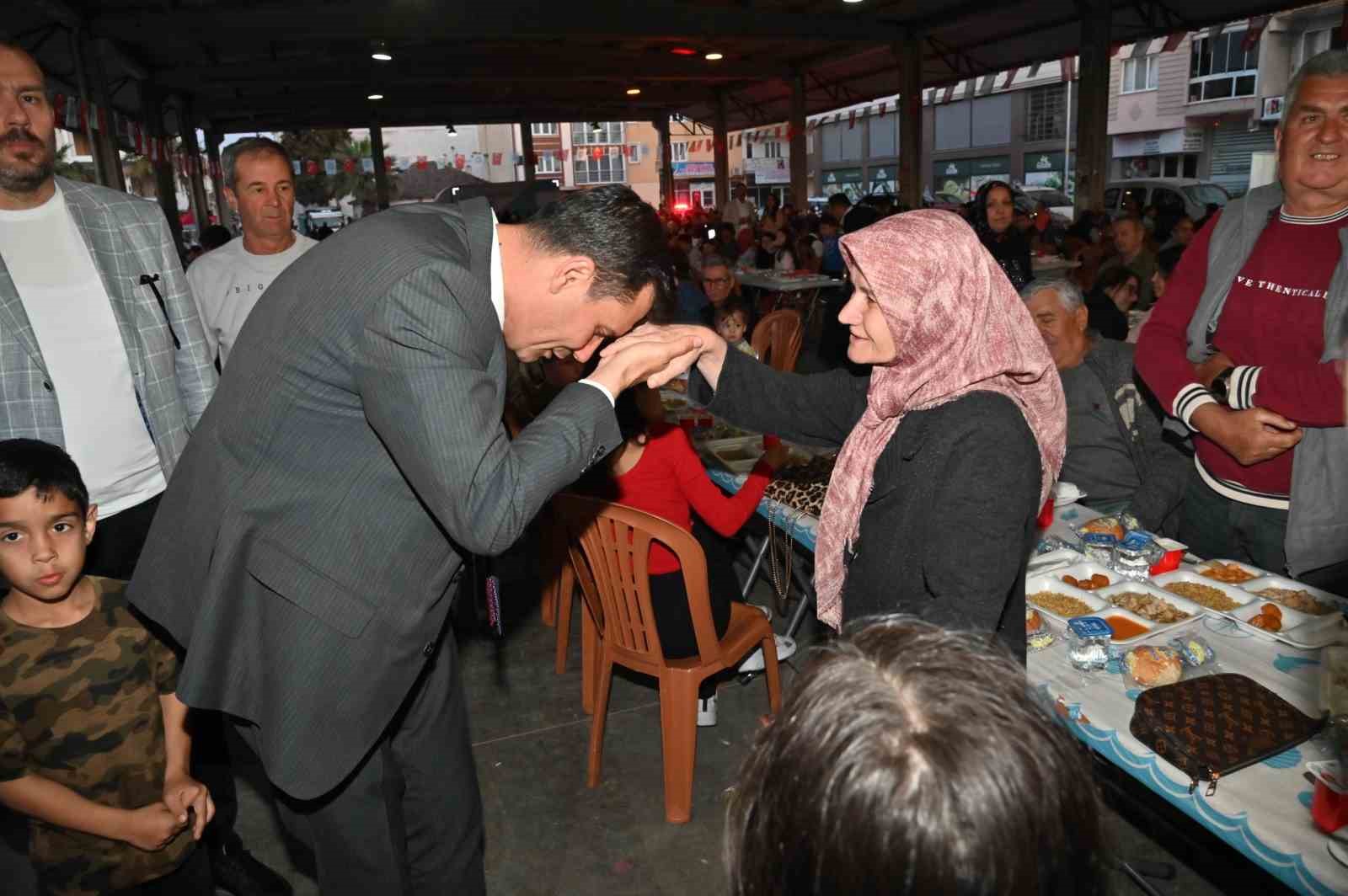 Manisa’da 100 bin kişilik iftar sofrası kurulacak
?v=1