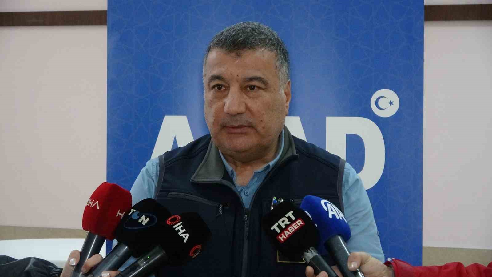 AFAD Deprem ve Risk Azaltma Müdürü Prof. Dr. Orhan Tatar:  Herhangi bir yıkıcı etkisi olmayacağını söylüyoruz 
?v=1