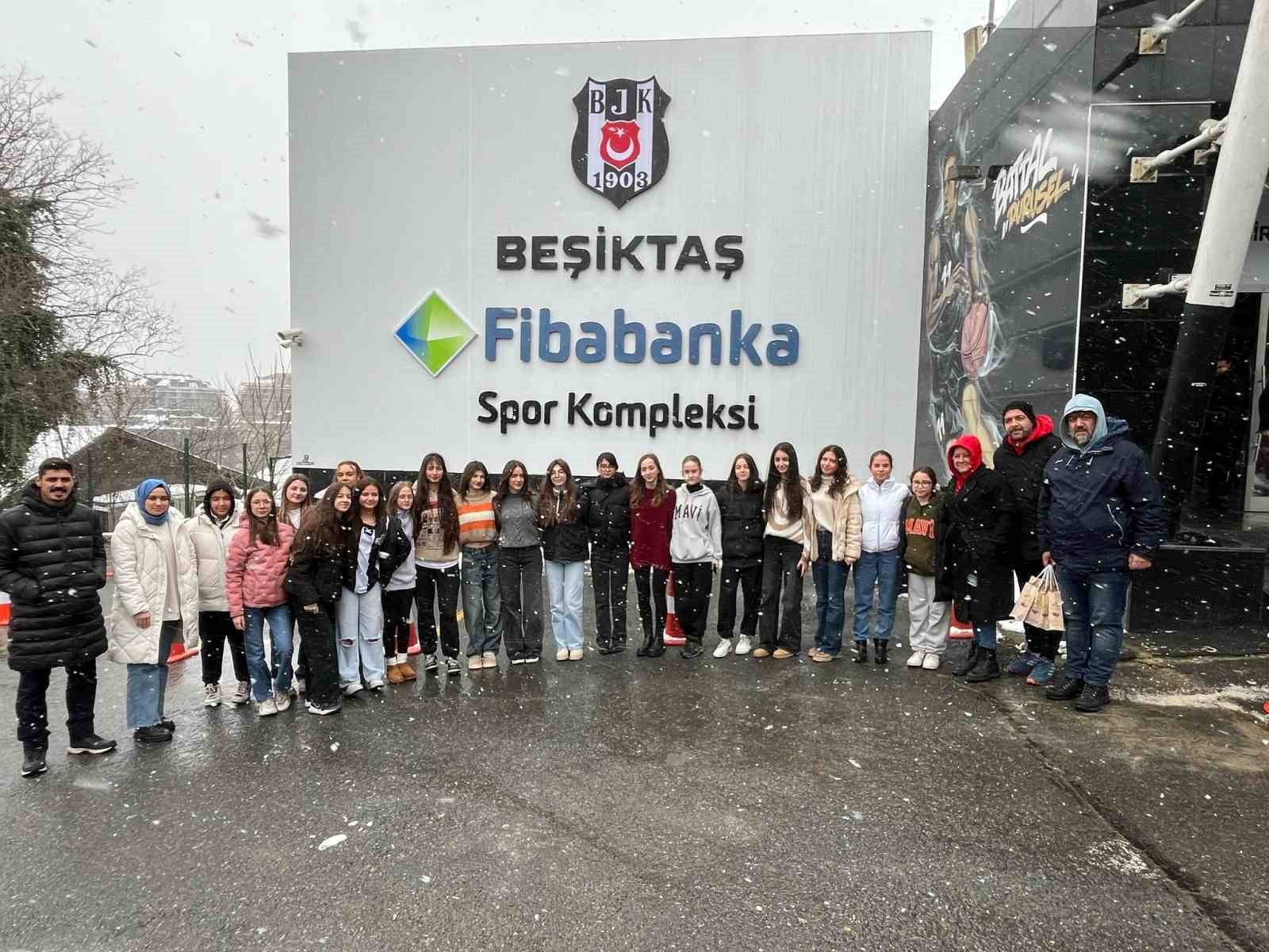 Osmanelispor Voleybol Takımı oyuncuları İstanbul’da unutulmaz bir gün geçirdi
?v=1