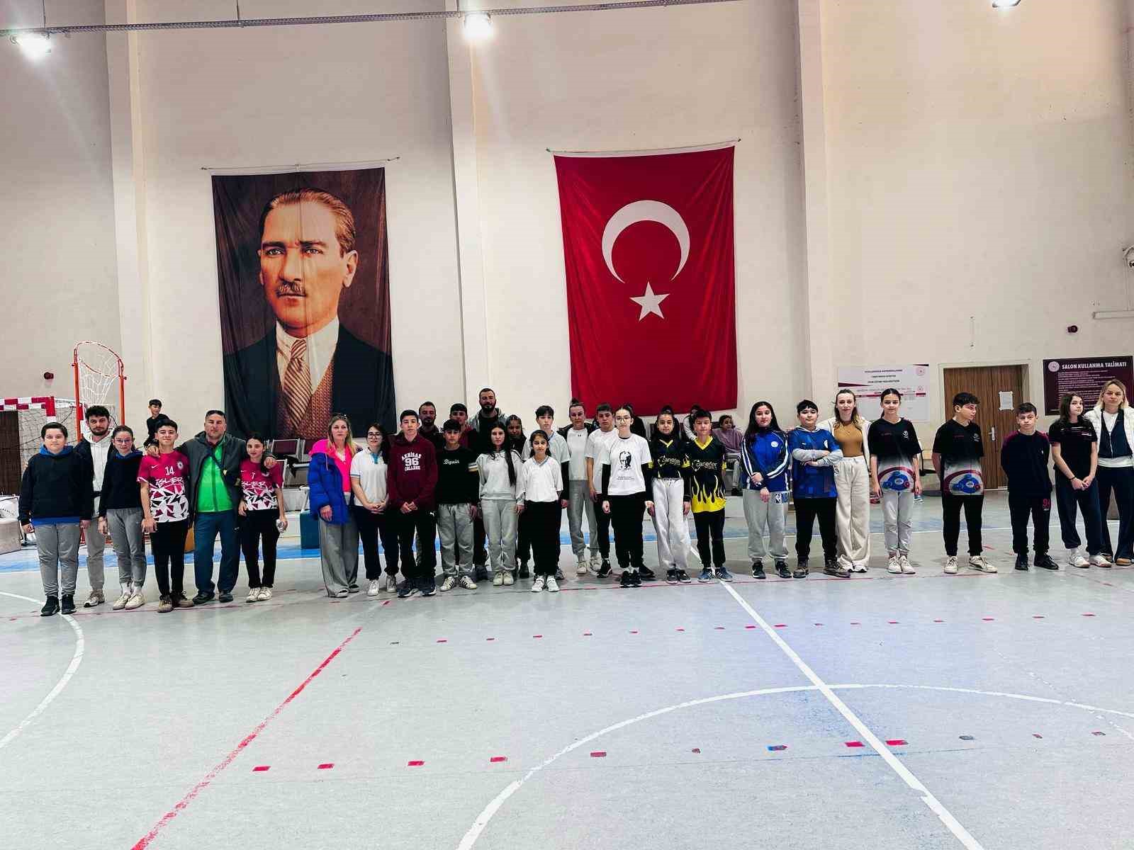 Manisa’da Okul Sporları Floor Curling İl Birinciliği Müsabakaları tamamlandı
?v=1