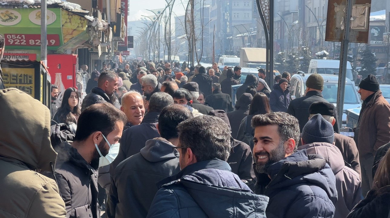 Yüksekova’da Ramazan yoğunluğu başladı
?v=1