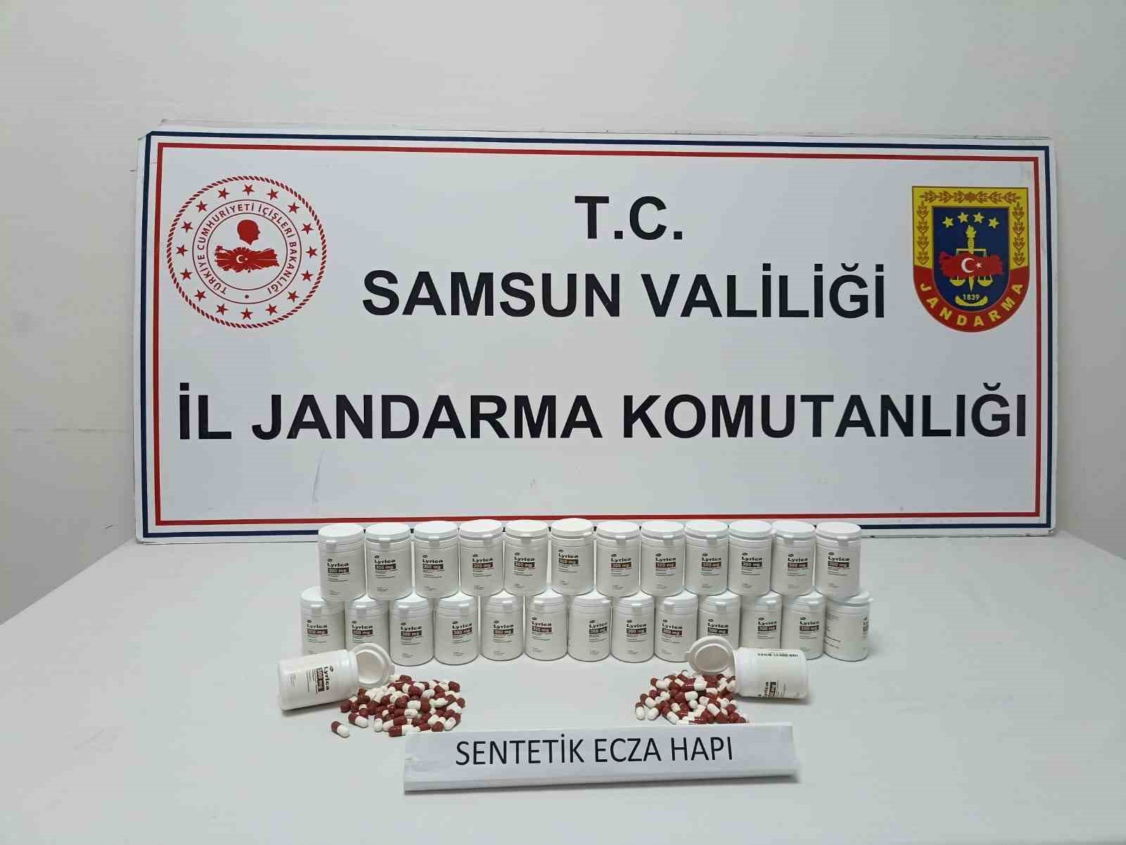 Samsun’da jandarmadan uyuşturucu operasyonu: 2 gözaltı
?v=1