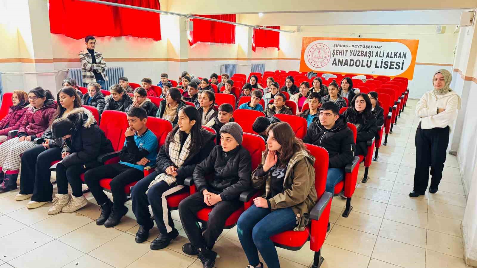 Beytüşşebap’ta ortaokul öğrencilerine sınav semineri
