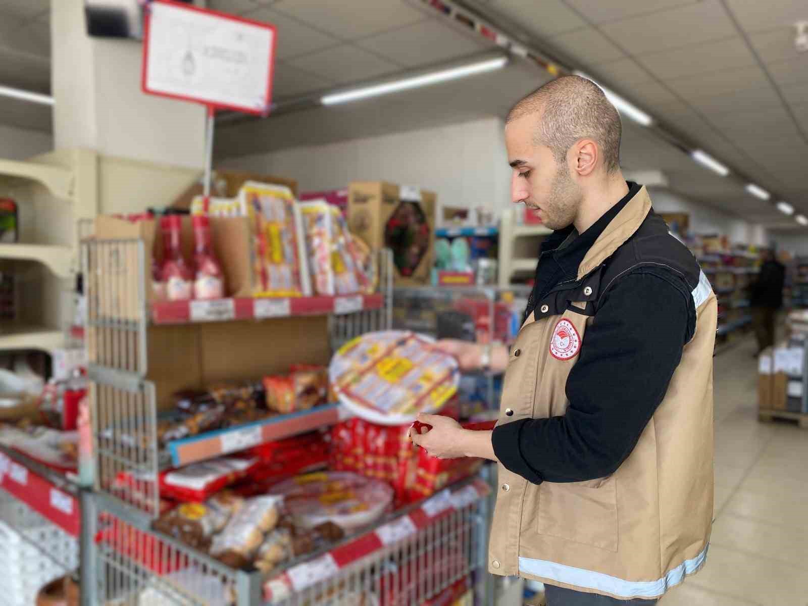 Bayburt’ta marketlerde Ramazan denetimi yapıldı
?v=1