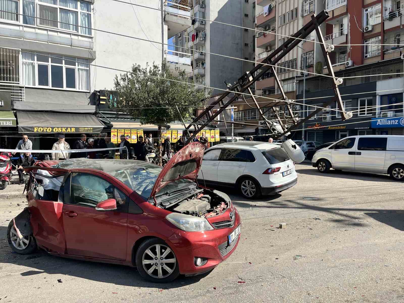 Adana’da zincirleme trafik kazası: 2 yaralı
?v=1