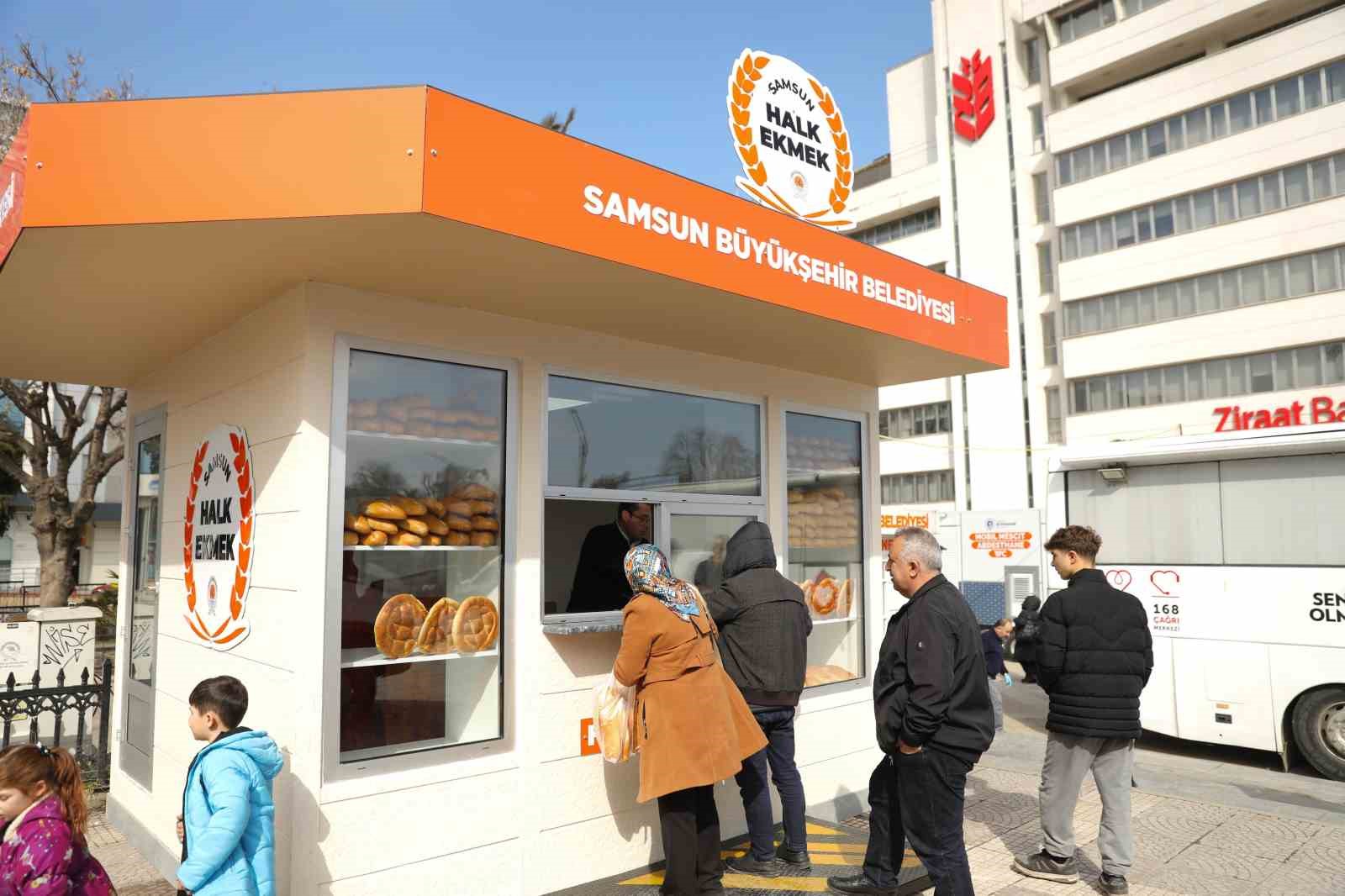 Samsun Halk Ekmek hizmete girdi: Ekmek 9, pide 19 TL
?v=1