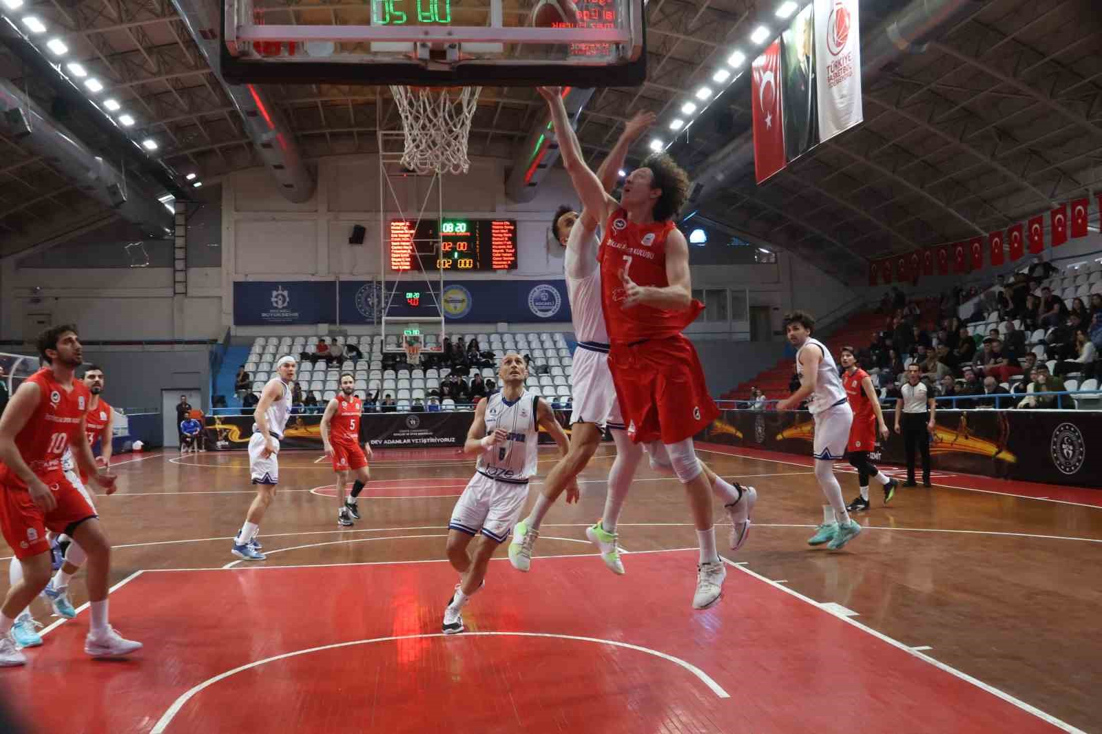 Türkiye Basketbol 2. Ligi: Kocaeli Büyükşehir Belediye Kağıtspor: 65 - Kahramanmaraş İstiklal: 67
?v=1