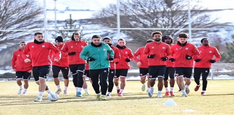 Sivasspor’da Başakşehir maçı hazırlıkları sürüyor?v=1