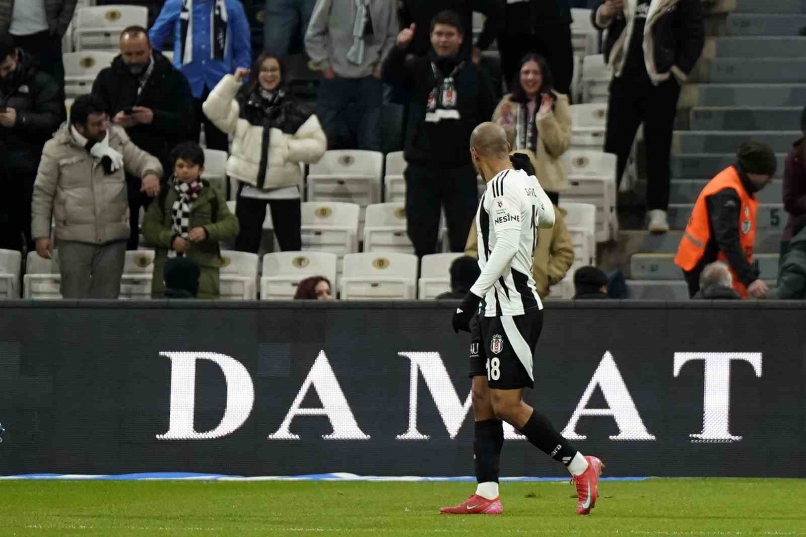 Joao Mario, ligde 2. golünü attı
?v=1