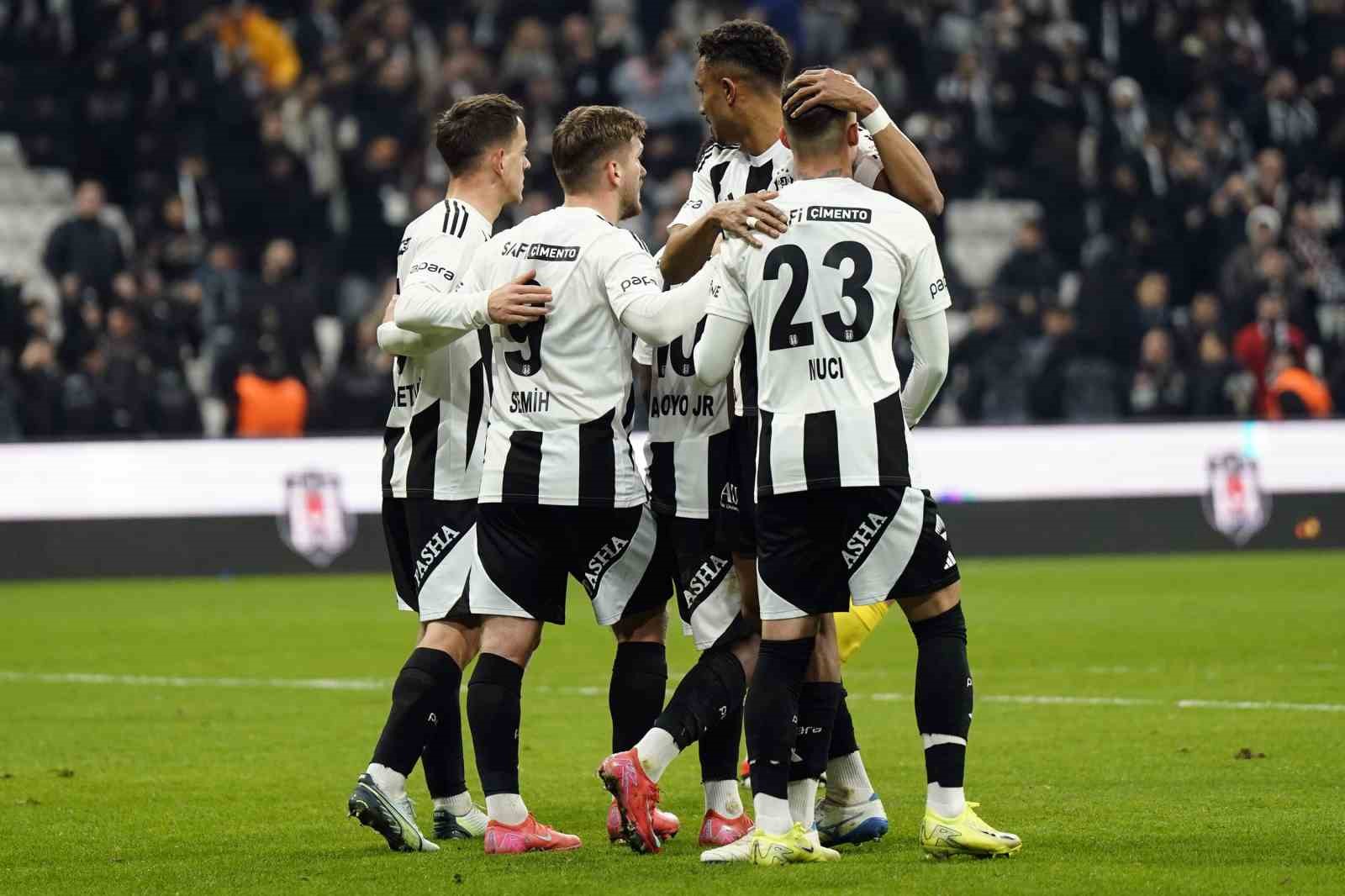 Beşiktaş, yenilmezlik serisini 9 maça çıkardı
?v=1