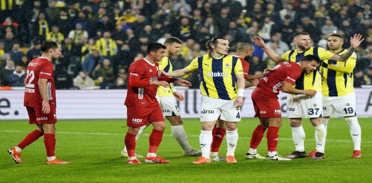 Fenerbahçe, Antalyaspor’u üst üste 6. kez mağlup etti?v=1