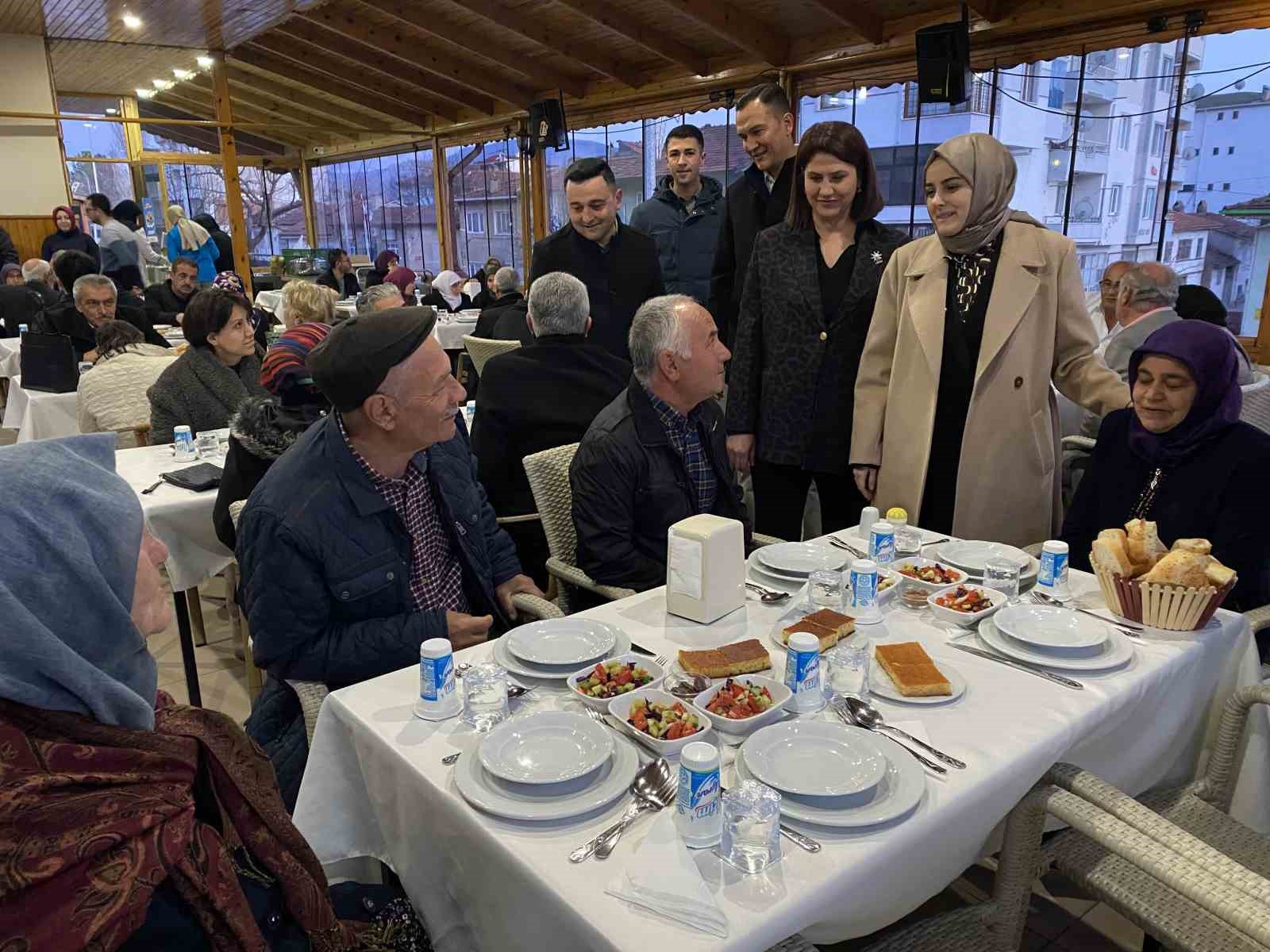 Gazi ve şehit yakınlarını yalnız bırakmadı
?v=1