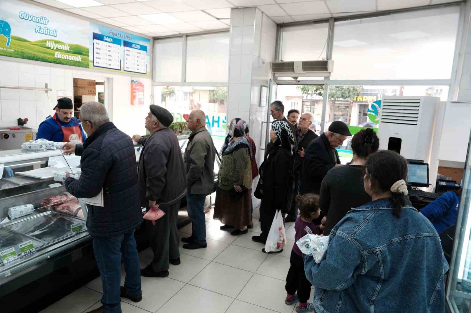 Başkan Çerçioğlu, Aydın’daki emeklilerin ve ailelerin bütçelerine destek oluyor
?v=1