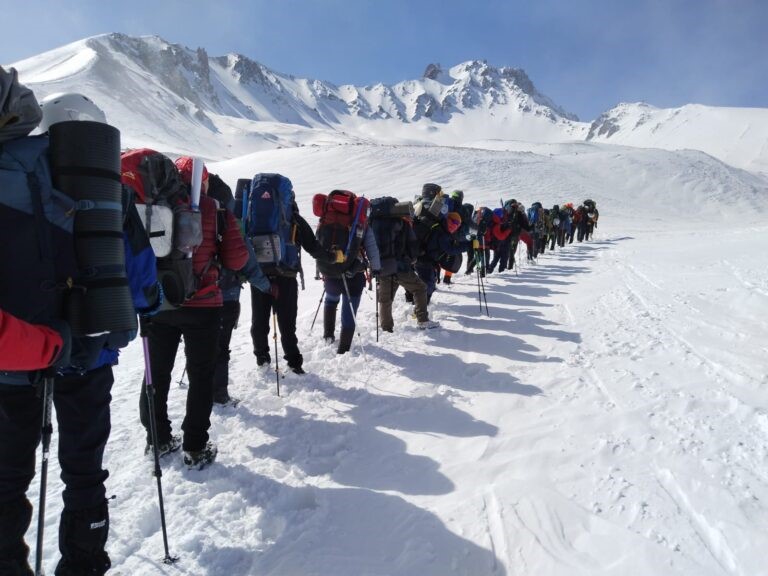 16. Erciyes Dağı Uluslararası Tırmanışı yapıldı
?v=1