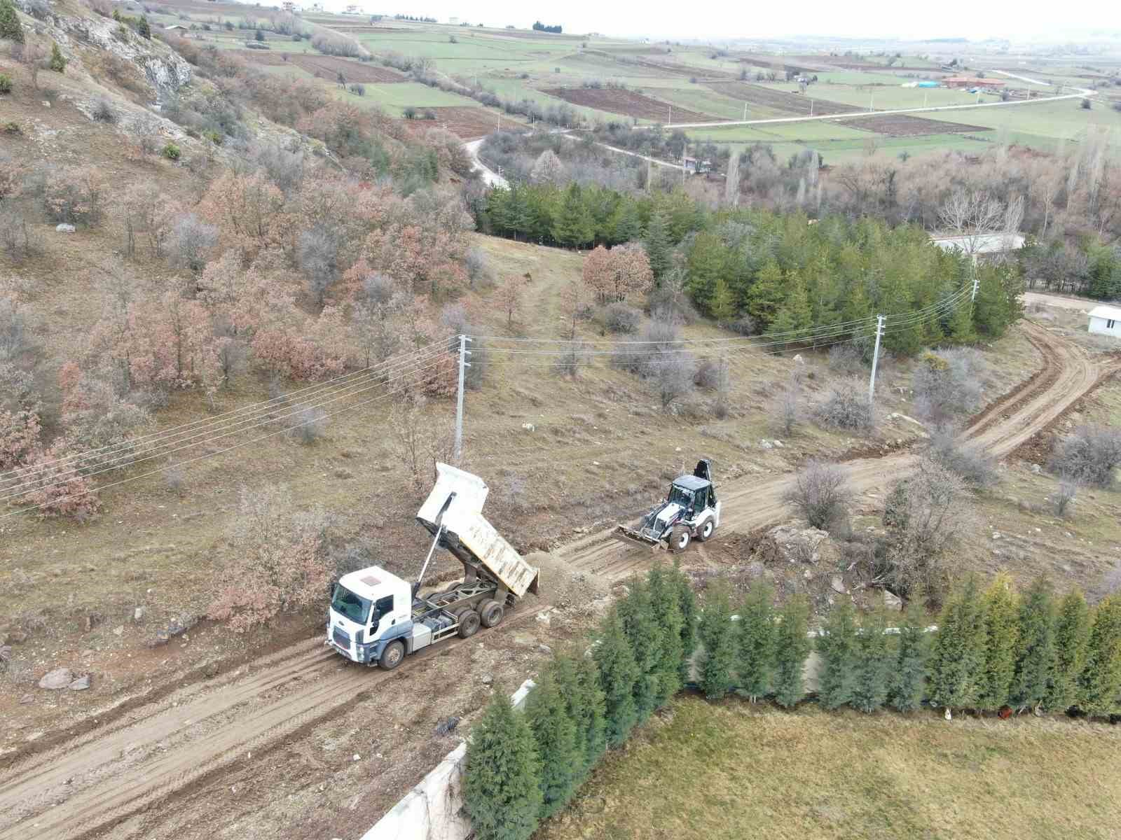 İnönü’de stabilize yol çalışması yapıldı
?v=1